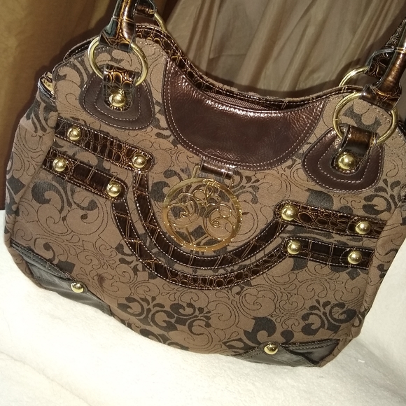 Dereon brand Beyonce shoulder bag. - Picture 2 of 10